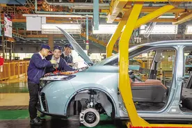 “不喝油不充电”汽车海南造图片