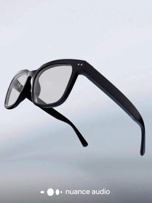 CIIE倒计时｜“想在哪按就在哪按”的行走按摩椅，1次护理发量暴涨的防脱魔法，卷出新高度的手术机器人…随申Hi提前解锁进博惊喜