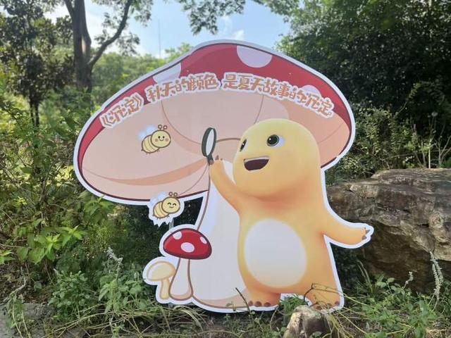奶龙的粉丝看过来！上海奇迹花园艺术花展开始啦，带你去逛奶龙的花花宇宙，专给“不想长大的人”