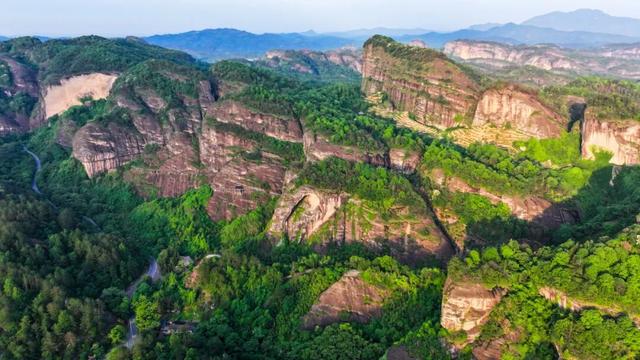 央视《大美中国》爆火23秒！这座“仙人秘境”藏不住了，赶紧安排！