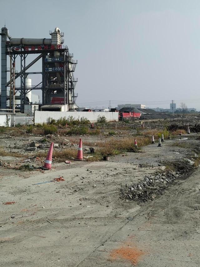 55岁男子殴打92岁母亲被刑拘	，邻居称事后老母亲曾拿500元想保儿子回家：宠得不得了，他要什么就给什么