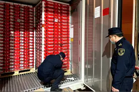 新春走基层︱大铲湾码头的凌晨：车厘子通关记图片