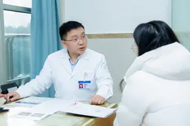 国家杰出医师｜漆洪波：让孕产妇分娩不再是闯鬼门关图片