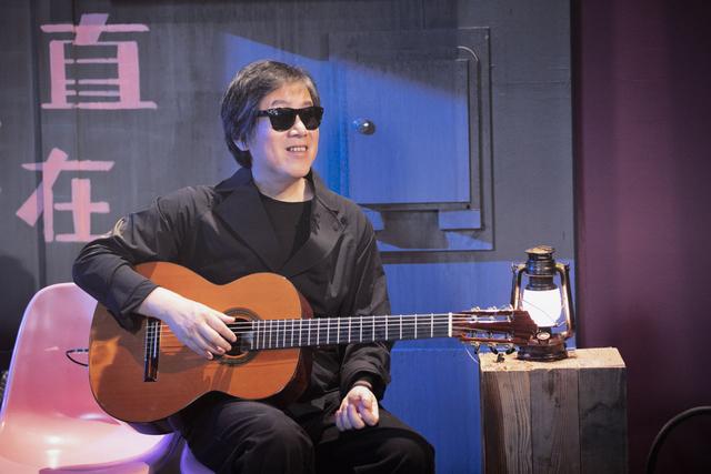 旅行生活三十年，这位民谣歌手想静静