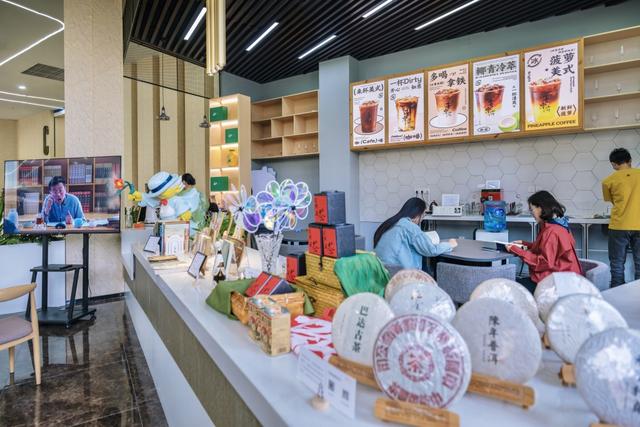 友朋春申自助书店亮相闵行： “人人都是书店主人”