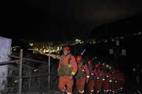 守护每一寸山林： 森林消防员的18个除夕坚守｜春节我在岗图片