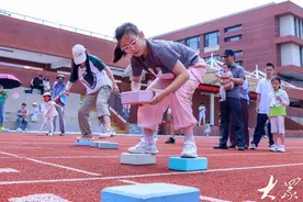 青岛：社区趣味运动会，居民参与乐开怀图片
