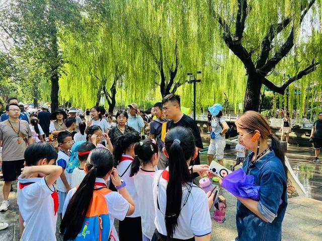 在泉城，寻泉丨人文