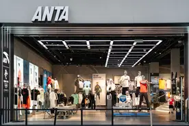 安踏集团董事局主席丁世忠：建议优化中小企业发展环境｜两会·民企之声图片