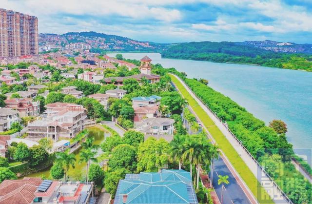 短剧《霸道总裁爱上西乡塘捡垃圾的我》开拍？真相是……