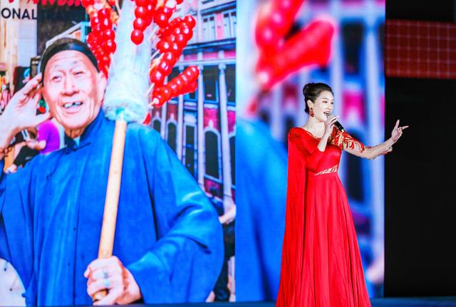 “我在天桥露一手”户外文艺休闲夜市开幕