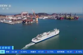 火车“游”过渤海湾！能装火车的跨海轮渡有多酷？戳视频→图片