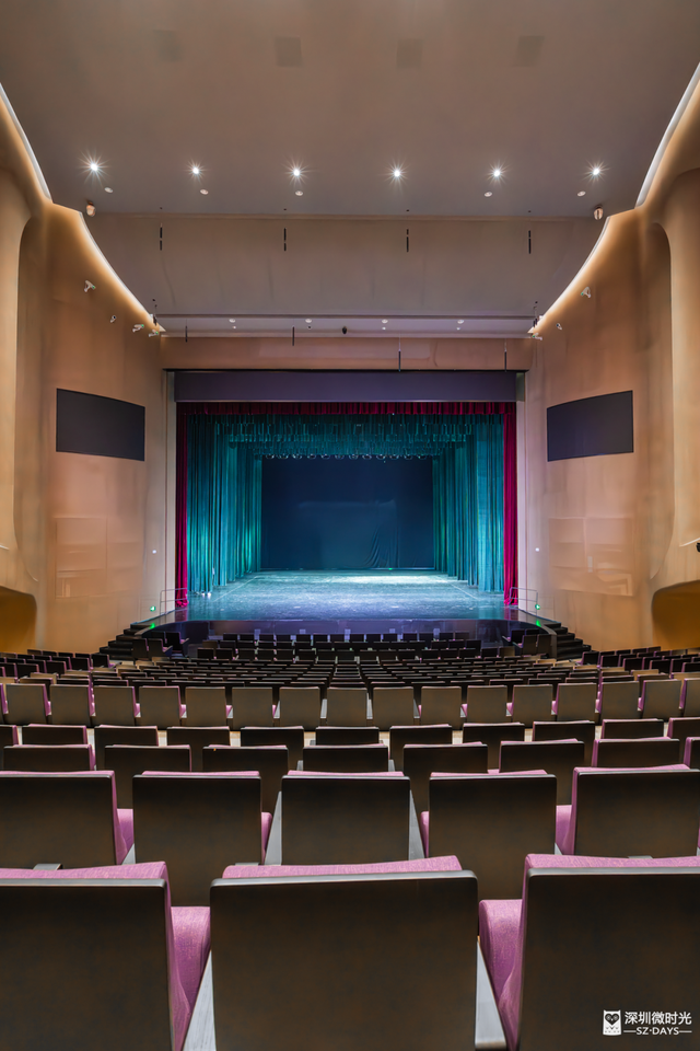 实拍揭秘！9层「垂直文化聚落」，福田新地标