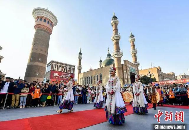 人这一辈子，一定要去一趟乌鲁木齐！