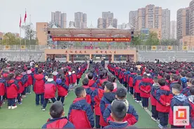 按下“开学键”！自贡市中小学迎来2025年春季新学期图片