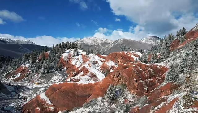 雪后的甘孜，走一路美一路！