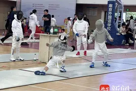 南京建邺区第九届运动会青少年部阳光体育校园击剑联赛举办图片