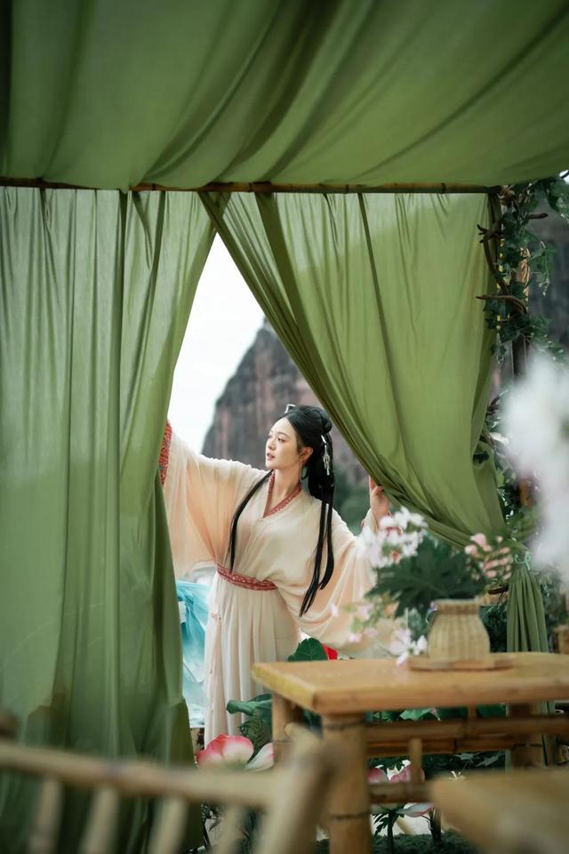 竹筏漂流焕新出圈！龙虎山森系网红竹筏上线啦！