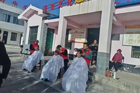 法门寺博物馆  爱心理发进乡村 志愿服务暖人心图片