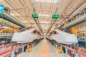 原来列车上这些地方还有充电口！图片