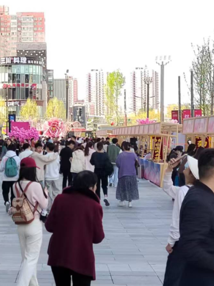 今儿起，在洛阳能边坐地铁边摸「文物」啦！