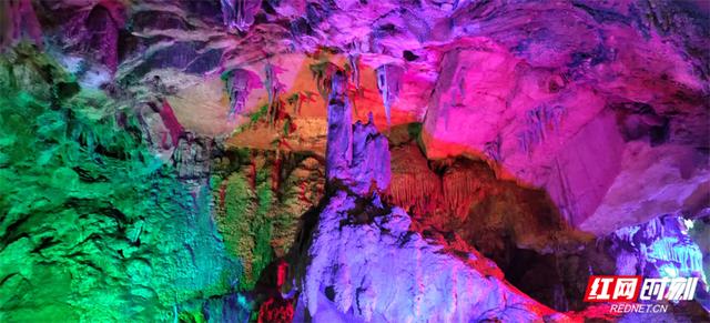 一洞藏尽山与史