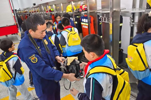 走！跟着研学少年们触摸历史、解锁科技、探寻自然！