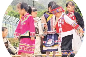 桂林乡村多彩民俗庆“三月三”图片