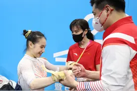 （体育）体操——全国锦标赛：女子个人全能赛况图片