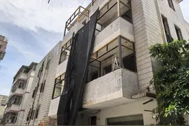 私自外扩阳台违法！坂田街道强力拆违保安全图片