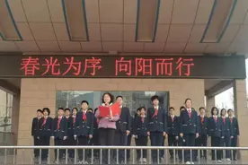 济南市东方双语实验学校开元校区举行新学期开学典礼图片