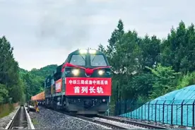 成都50分钟到重庆、5.5小时到青海！预计通车时间→图片