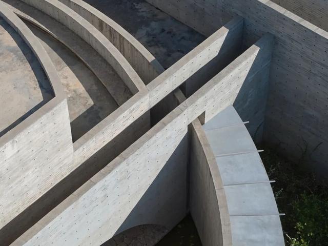 Wallpaper独家｜伙山村里一处让人“迷路”的酒店