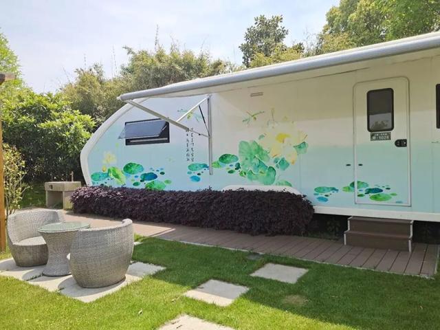 晴天持续！光明小木屋工会会员专享价！星空房车、烧烤露营、卡丁车…住宿体验官等你来→