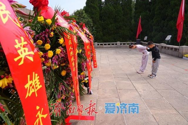缅怀先烈，传承精神！济南国庆“红色游”受热捧