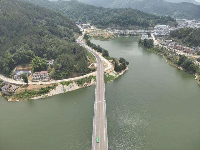 【交旅融合看皖南】皖山皖水“新动脉”，织就交旅融合“幸福线”！