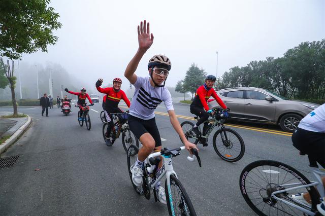 14载中秋车轮情：光山骑行者团圆路上的绿色传承