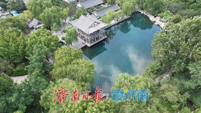 夏秋交替 泉景醉游人