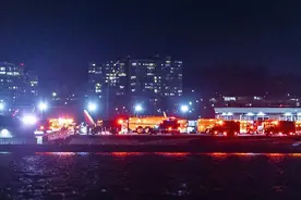 两名中国公民遇难，美撞机事故中无人生还，客机两个黑匣子都已找到图片