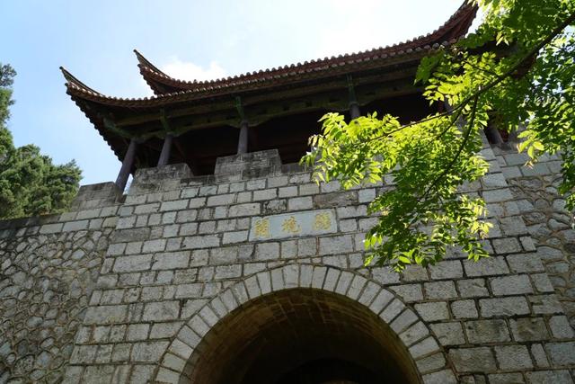 一关之隔两重天！胜境关何以有如此奇观？| 我们的雄关漫漫③