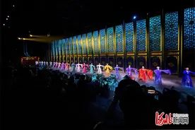 这么近，那么美，周末到河北·京津来客看河北 | 廊坊“只有红楼梦·戏剧幻城”火爆京津冀图片