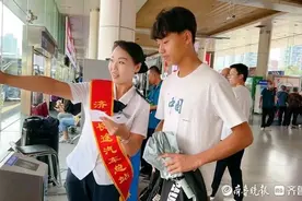地铁延至0点后，开通景区摆渡公交，济南多举措保障假期出行图片