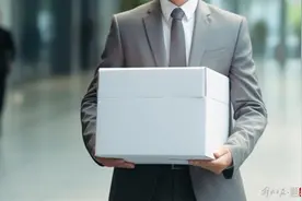 不满降薪调岗要求补发工资，为何判决会不一样？图片