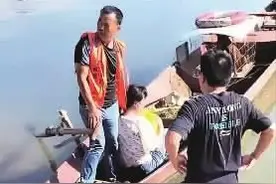 间隔不到一月，环卫大叔两次水上救人 其子：为父亲感到骄傲图片