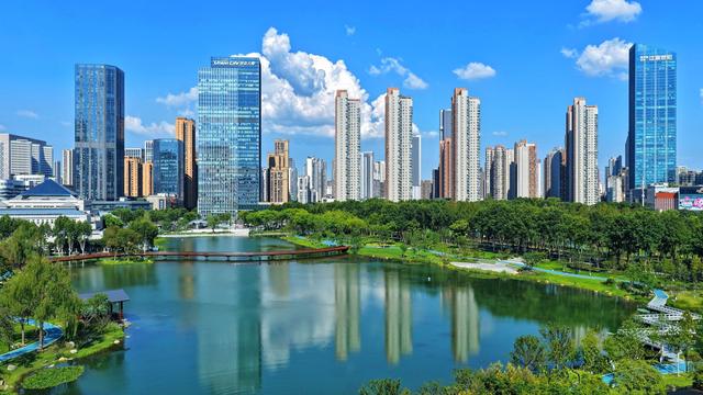 江汉：邂逅都市繁盛与人间烟火
