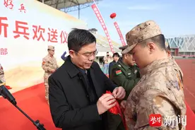 连云港赣榆：120名新兵奔赴军营开启热血新征程图片