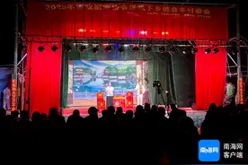 万宁2025年首场送戏下乡活动举行图片