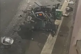 男子驾车逆行撞倒骑手后下车逃逸 休班交警路过目睹事故，停车追赶抓获肇事司机图片