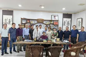 王老九诗歌群文友拜访著名作家高建群图片