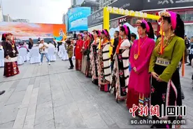 “秋韵美人谷·寻美醉丹巴”推介活动走进蓉城图片